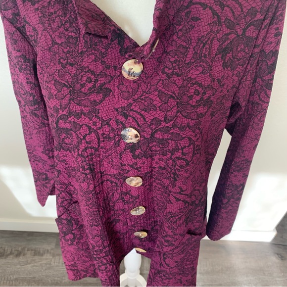 Habitat purple and black floral button up size xs - Picture 2 of 11